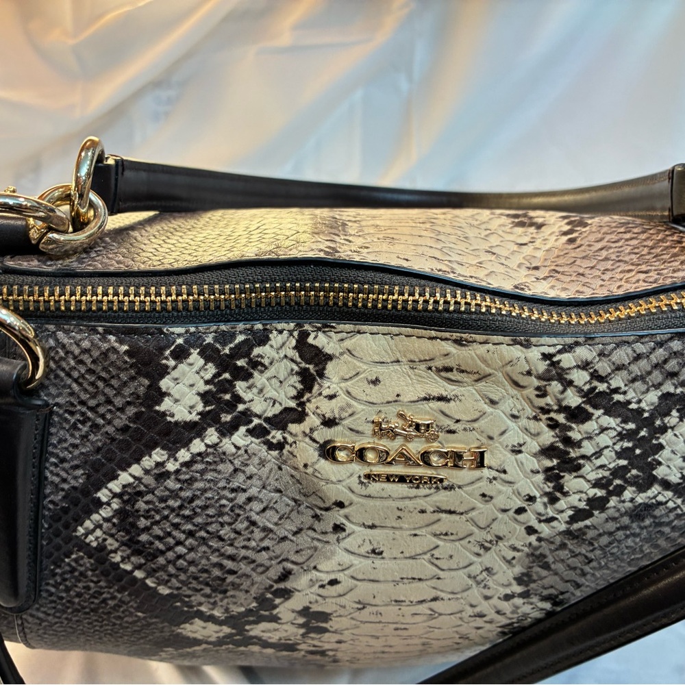 Coach Snake-Effect Leather Tote in Black and Cream with Gold Hardware - Picture 2 of 8